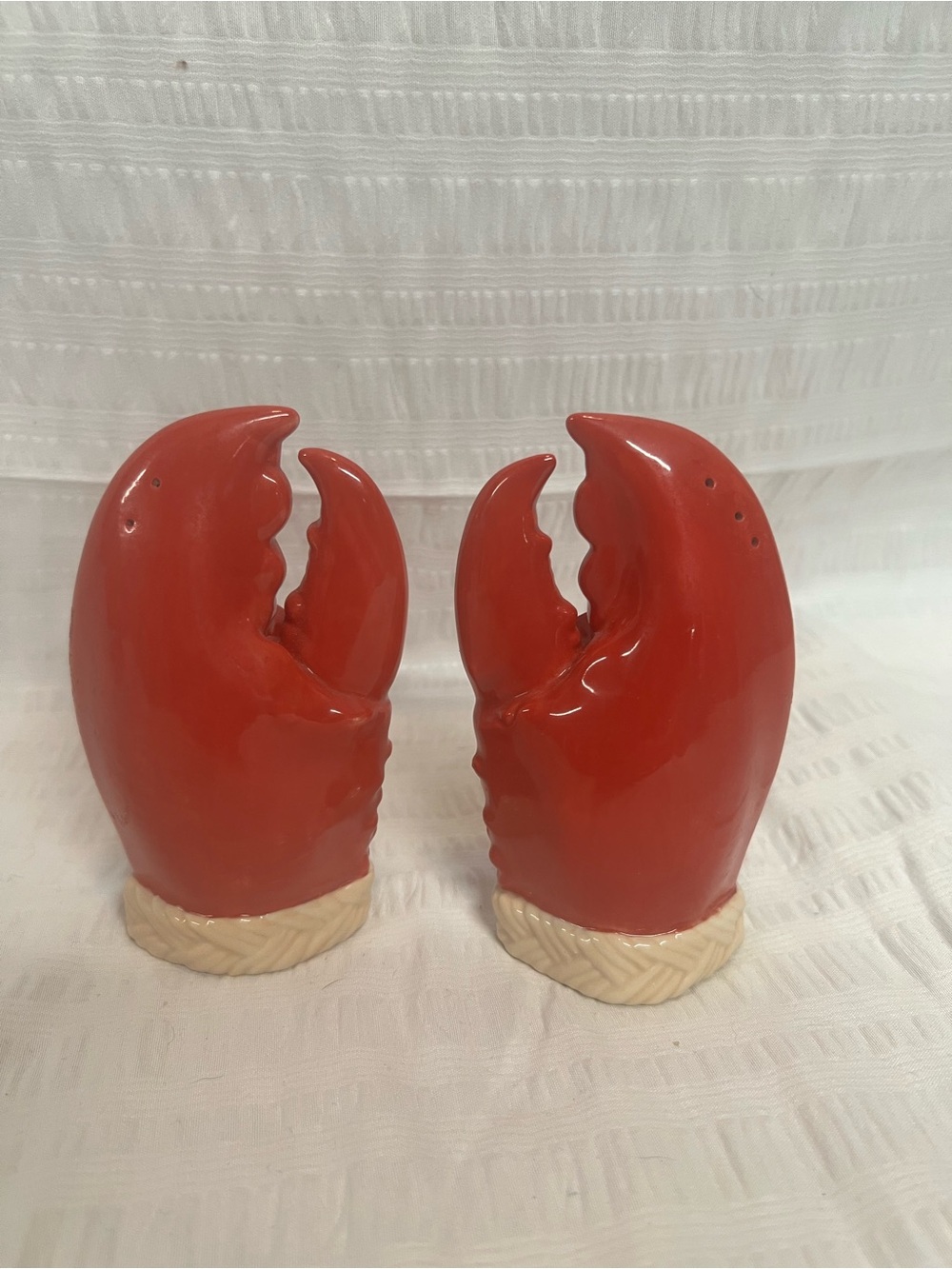 Red Lobster Claw Ceramic Salt and Pepper Shakers - Home Accents
